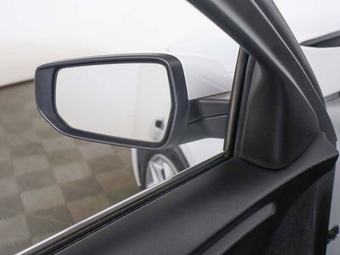 Used 2023 Chevrolet Malibu LT FWD image 29