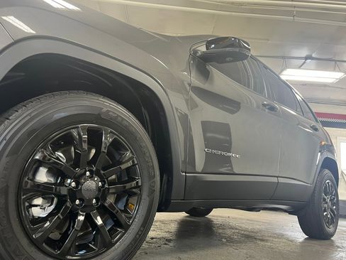 Used 2022 Jeep Cherokee Latitude Lux image 4