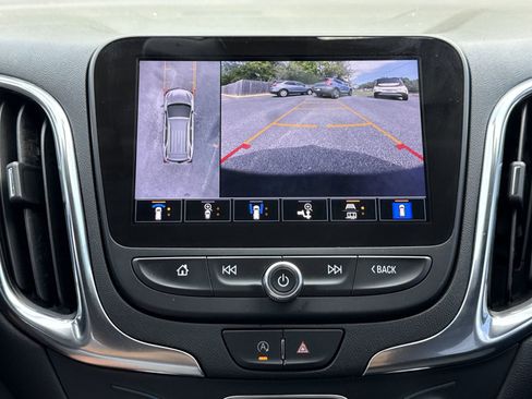 Used 2022 Chevrolet Equinox LT FWD image 24