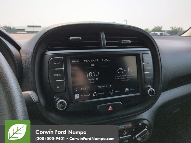 Used 2024 Kia Soul LX w/ Option Group 015 FWD image 16