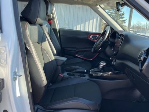 Used 2023 Kia Soul GT-Line FWD image 28