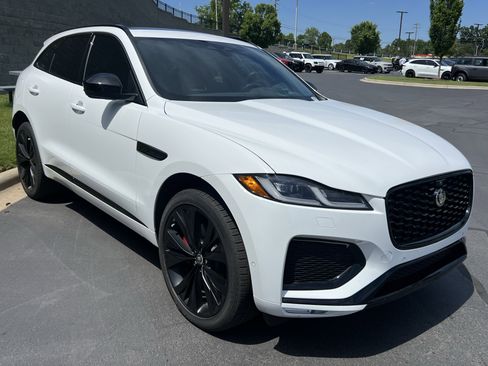 Certified 2026 Jaguar F-PACE R-Dynamic S AWD/4WD image 8