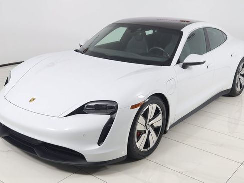 Used 2020 Porsche Taycan 4S image 26