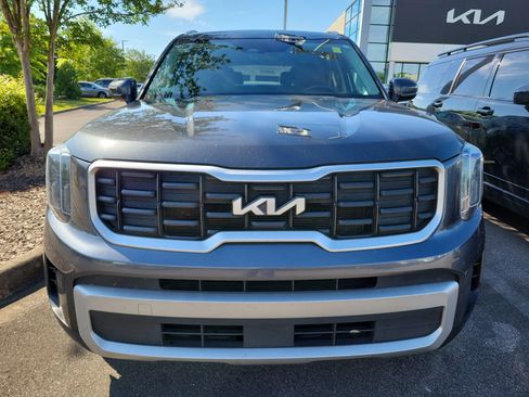 Used 2024 Kia Telluride S w/ S Sunroof Package FWD image 2