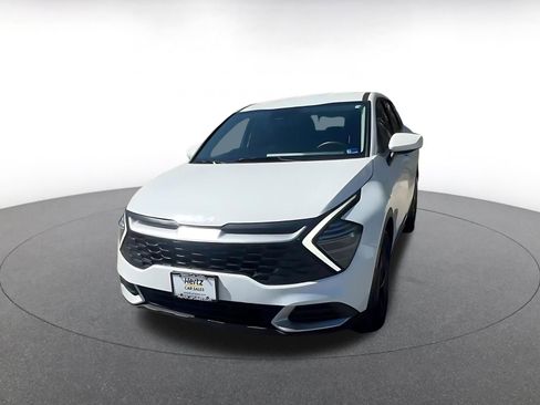 Used 2025 Kia Sportage LX image 7