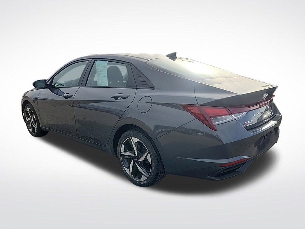 Certified 2023 Hyundai Elantra SEL w/ Convenience Package FWD image 5
