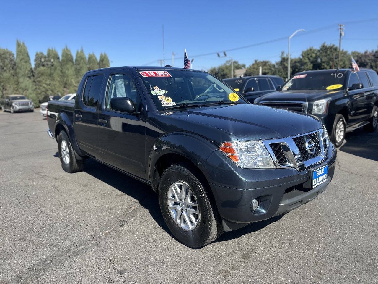 Used 2017 Nissan Frontier SV w/ SV Value Truck Package RWD image 2
