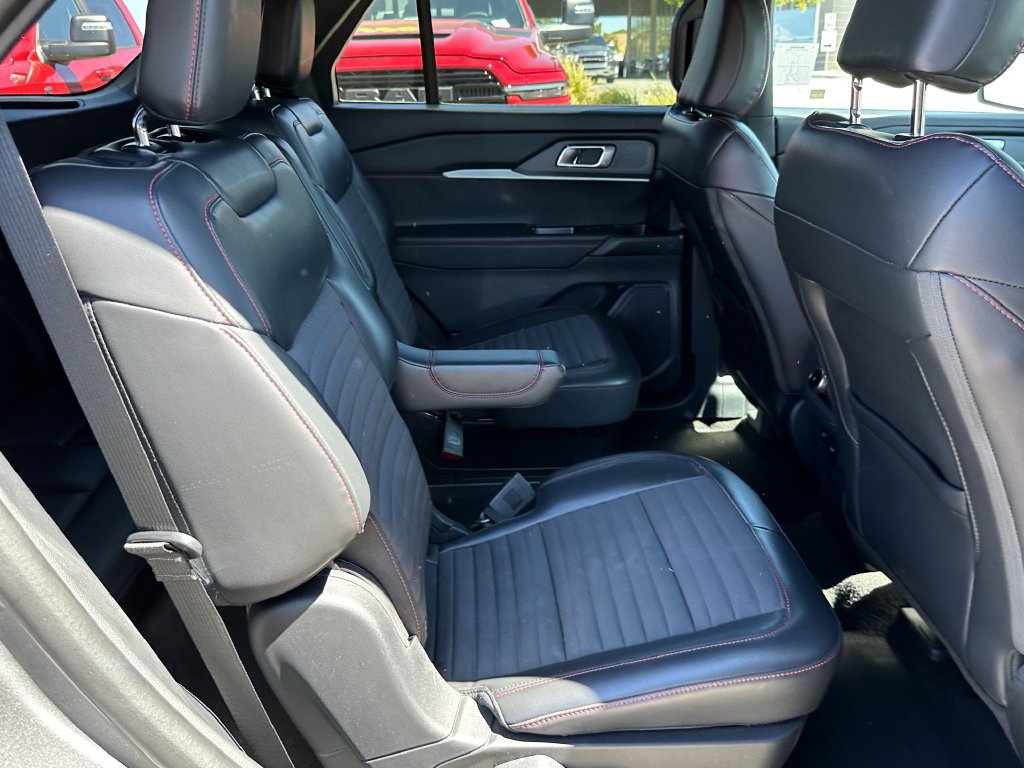 Used 2025 Ford Explorer ST-Line AWD/4WD image 52