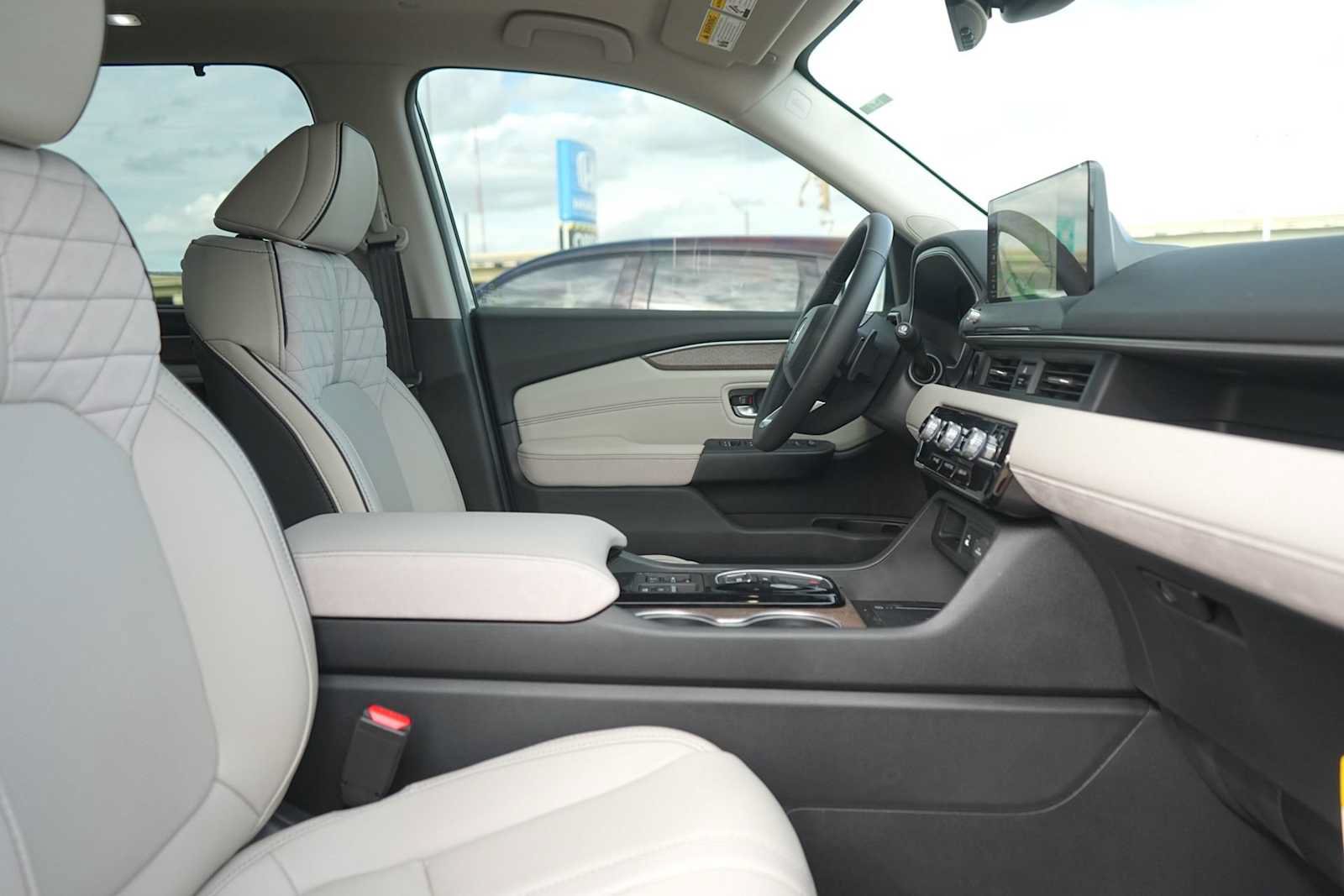 New 2026 Honda Pilot Elite image 14