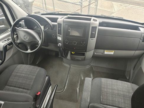 Used 2015 Mercedes-Benz Sprinter 3500 image 9