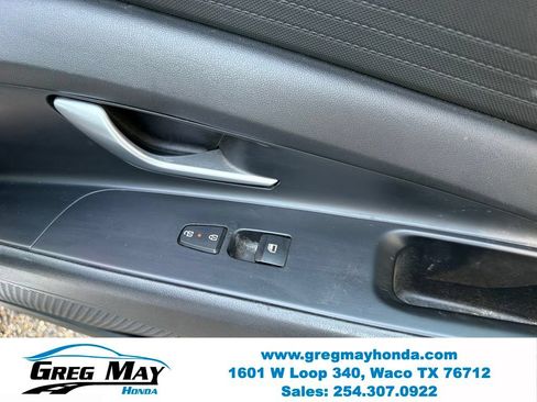 Used 2025 Hyundai Elantra SE FWD image 29