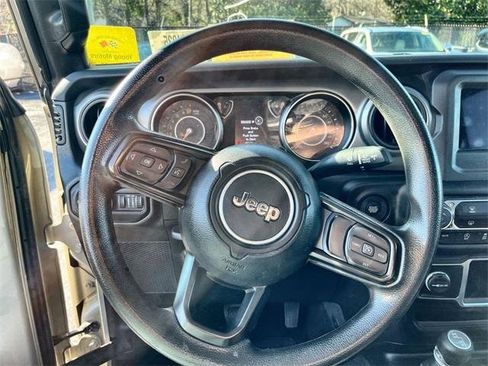 Used 2022 Jeep Gladiator Sport image 23