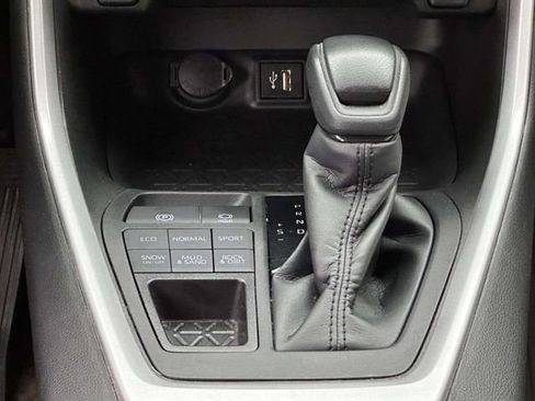 Used 2023 Toyota RAV4 LE AWD/4WD image 23