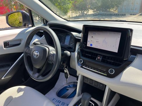 Used 2023 Toyota Corolla Cross L FWD image 28