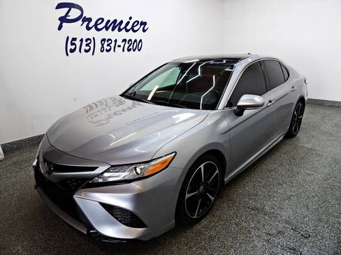 Used 2020 Toyota Camry XSE FWD image 1