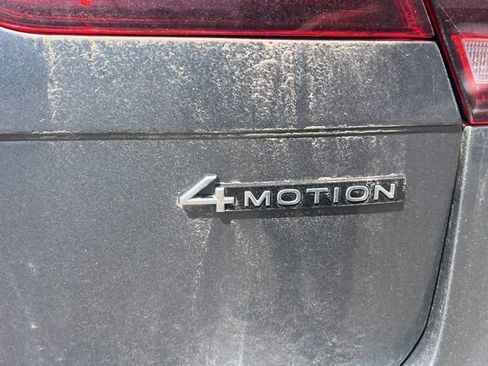 Used 2024 Volkswagen Tiguan SEL R-Line AWD/4WD image 5