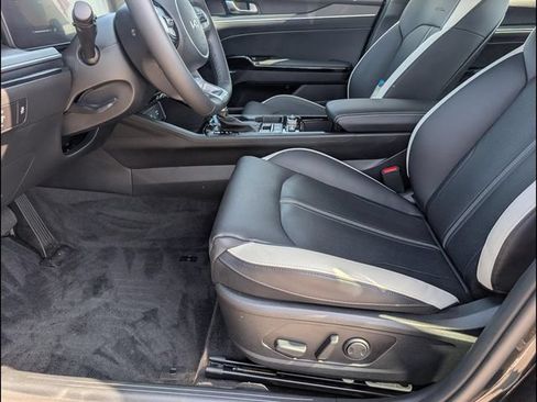 Certified 2025 Kia K5 GT-Line w/ GT-Line Premium Package FWD image 9