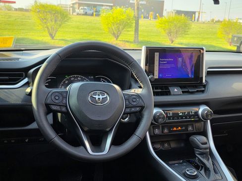 Used 2024 Toyota RAV4 XLE w/ Convenience Package AWD/4WD image 39