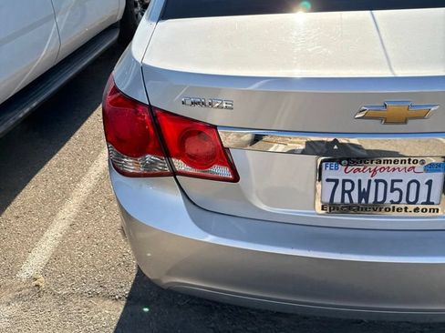 Used 2016 Chevrolet Cruze LS FWD image 9