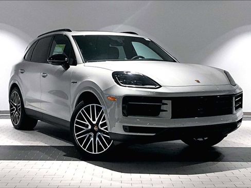 New 2026 Porsche Cayenne E-Hybrid image 9