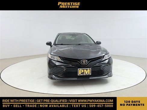 Used 2020 Toyota Camry LE image 2