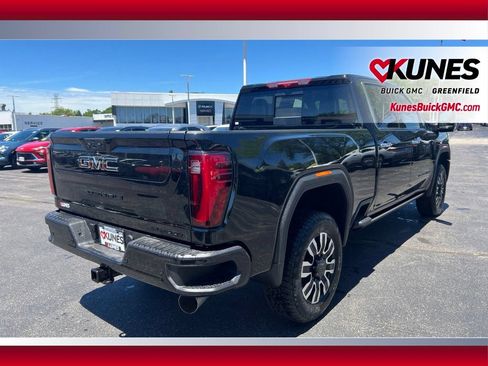 New 2026 GMC Sierra 2500 Denali Ultimate w/ LPO, Black Badging Package AWD/4WD image 3