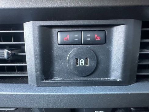 Certified 2023 Ford F250 Lariat w/ Sport Appearance Package image 32