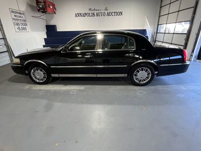 Used 2006 Lincoln Town Car Designer Series