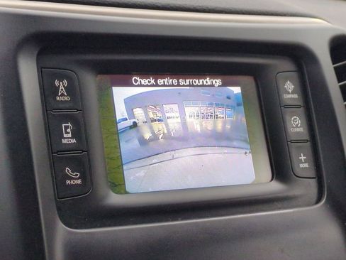 Used 2016 Jeep Cherokee Latitude w/ Comfort/Convenience Group image 32