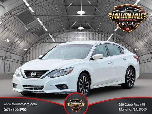 Used 2018 Nissan Altima 2.5 SV FWD image 6