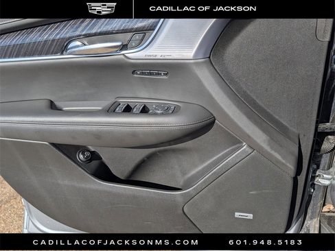 Certified 2025 Cadillac XT6 Premium Luxury image 24