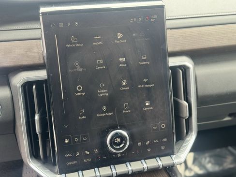 Used 2025 GMC Acadia Denali w/ LPO, Floor Liner Package image 19