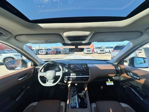 New 2026 Nissan Pathfinder Platinum w/ Cargo Package image 32