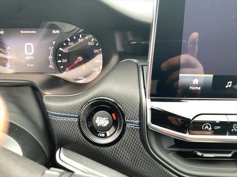 New 2025 Jeep Compass Latitude w/ Convenience Group image 19