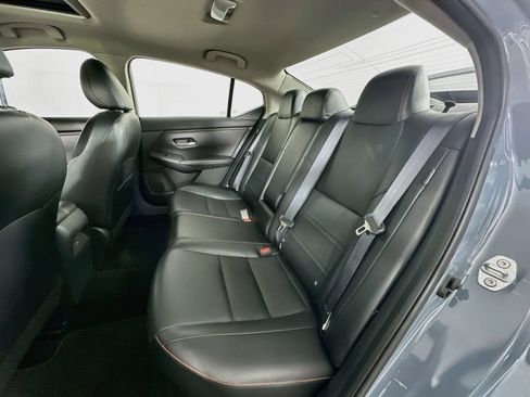Used 2025 Nissan Sentra SR w/ SR Premium Package FWD image 25