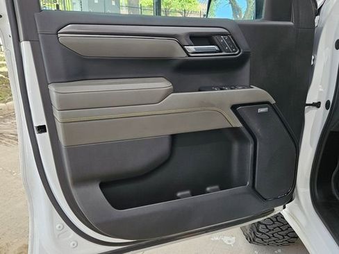 Used 2022 Chevrolet Silverado 1500 ZR2 w/ Technology Package image 24