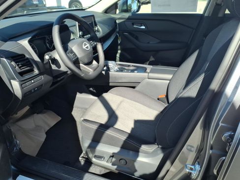 New 2026 Nissan Rogue SV image 6