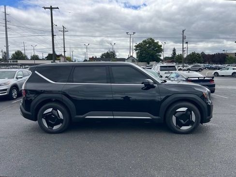 Used 2026 Kia EV9 Light RWD image 5