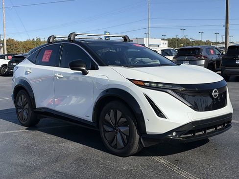 Certified 2023 Nissan Ariya FWD image 7