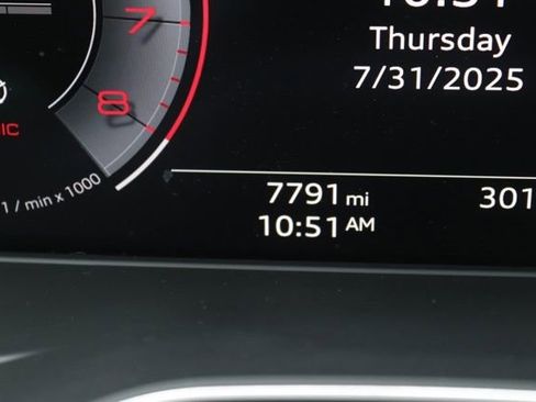 Used 2025 Audi Q5 2.0T Premium w/ Convenience Plus Package image 31