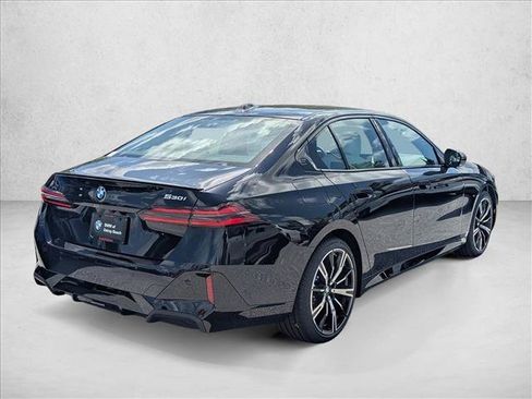 New 2026 BMW 530i w/ M Sport Package RWD image 2