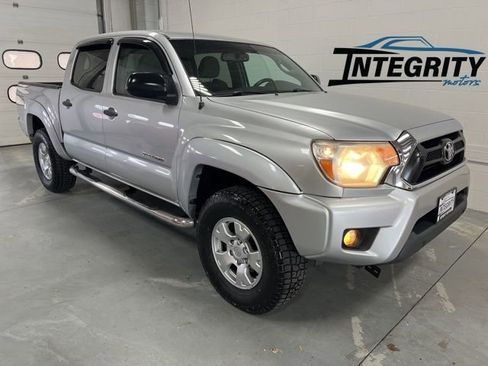 Used 2013 Toyota Tacoma 4x4 Double Cab w/ TRD Off-Road Pkg image 1