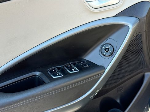 Used 2018 Hyundai Santa Fe Sport w/ 2.4L Value Package 02 image 8