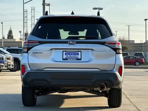 New 2026 Subaru Forester Premium image 4