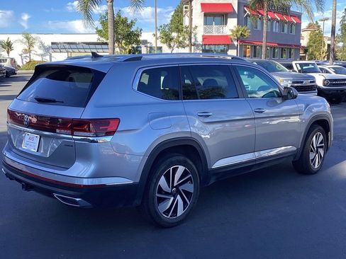 Used 2025 Volkswagen Atlas SEL image 2