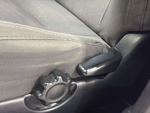 Used 2019 Toyota Tacoma SR5 AWD/4WD image 21