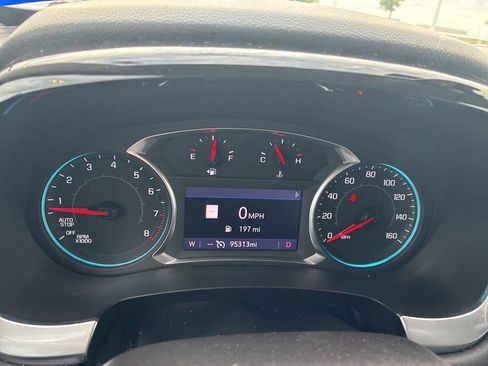 Used 2021 Chevrolet Traverse LT w/ LT Premium Package image 13