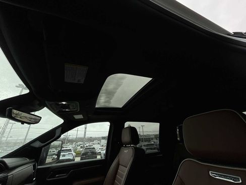 Certified 2025 GMC Sierra 2500 Denali Ultimate image 18