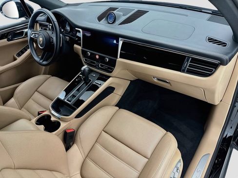 Used 2025 Porsche Macan S AWD/4WD image 19