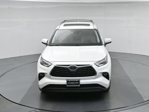 Used 2022 Toyota Highlander Limited FWD image 44